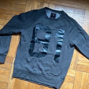 Guess Number Crewneck